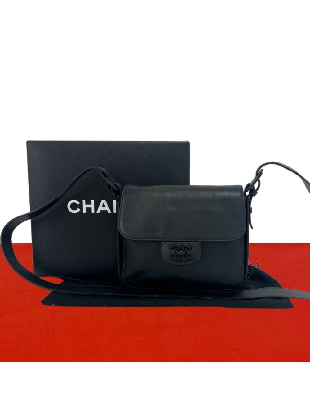 Chanel Vintage CC Logo Leather Shoulder Bag Pochette Black